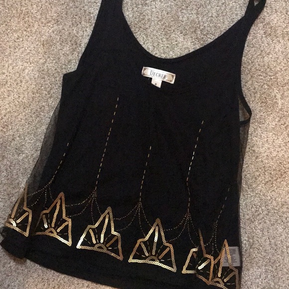 Decree Tops - Black Crop Top